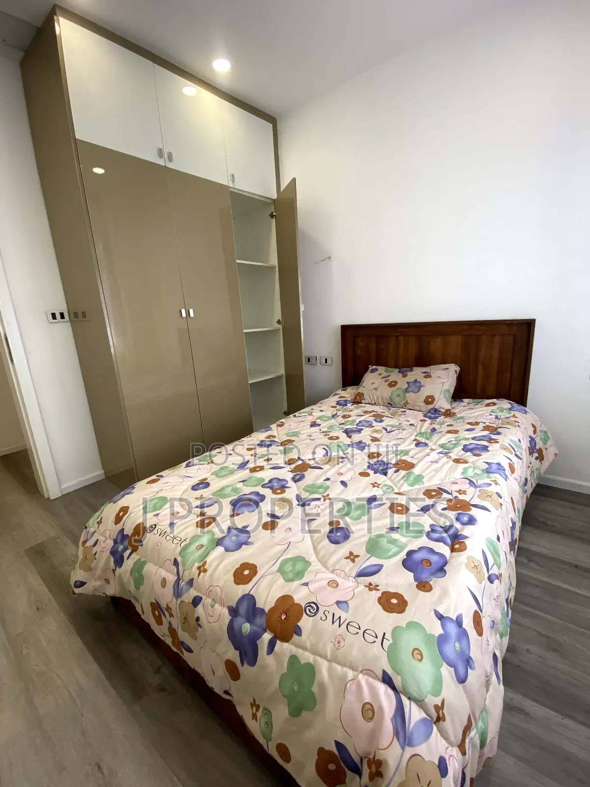 Furnished 3bdrm Apartment in Bole for rent