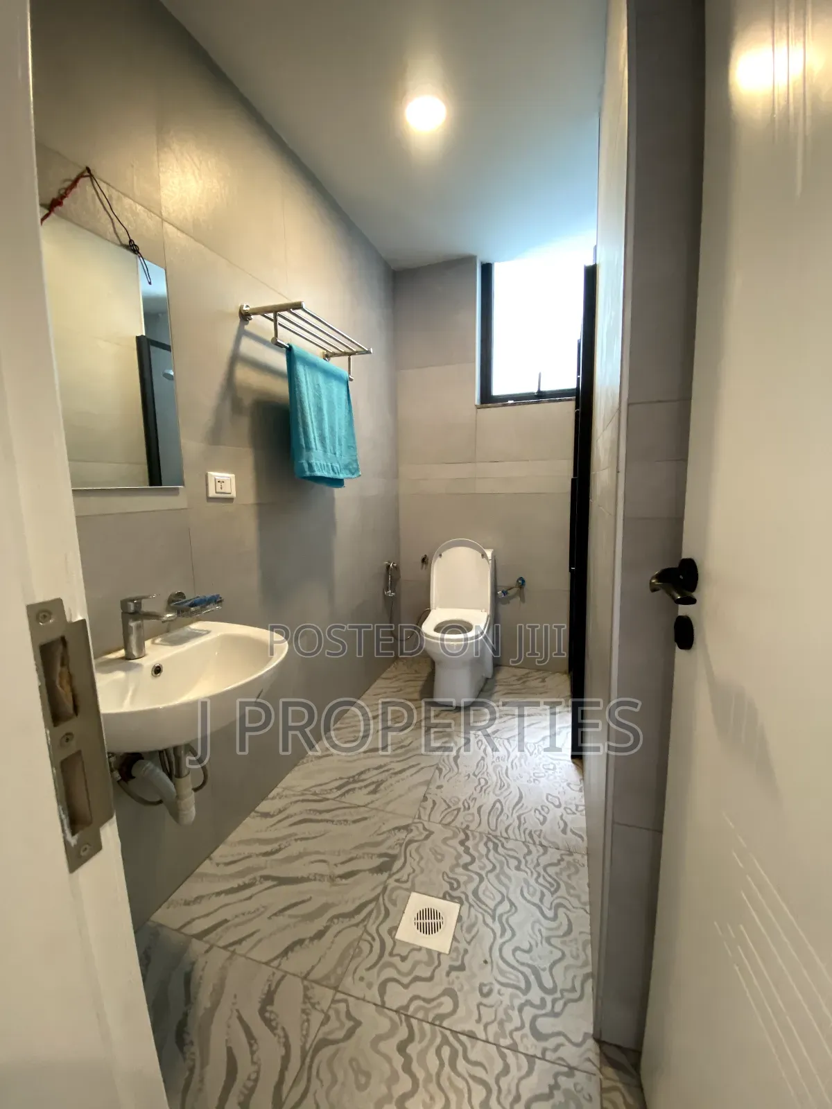 Furnished 3bdrm Apartment in Bole for rent