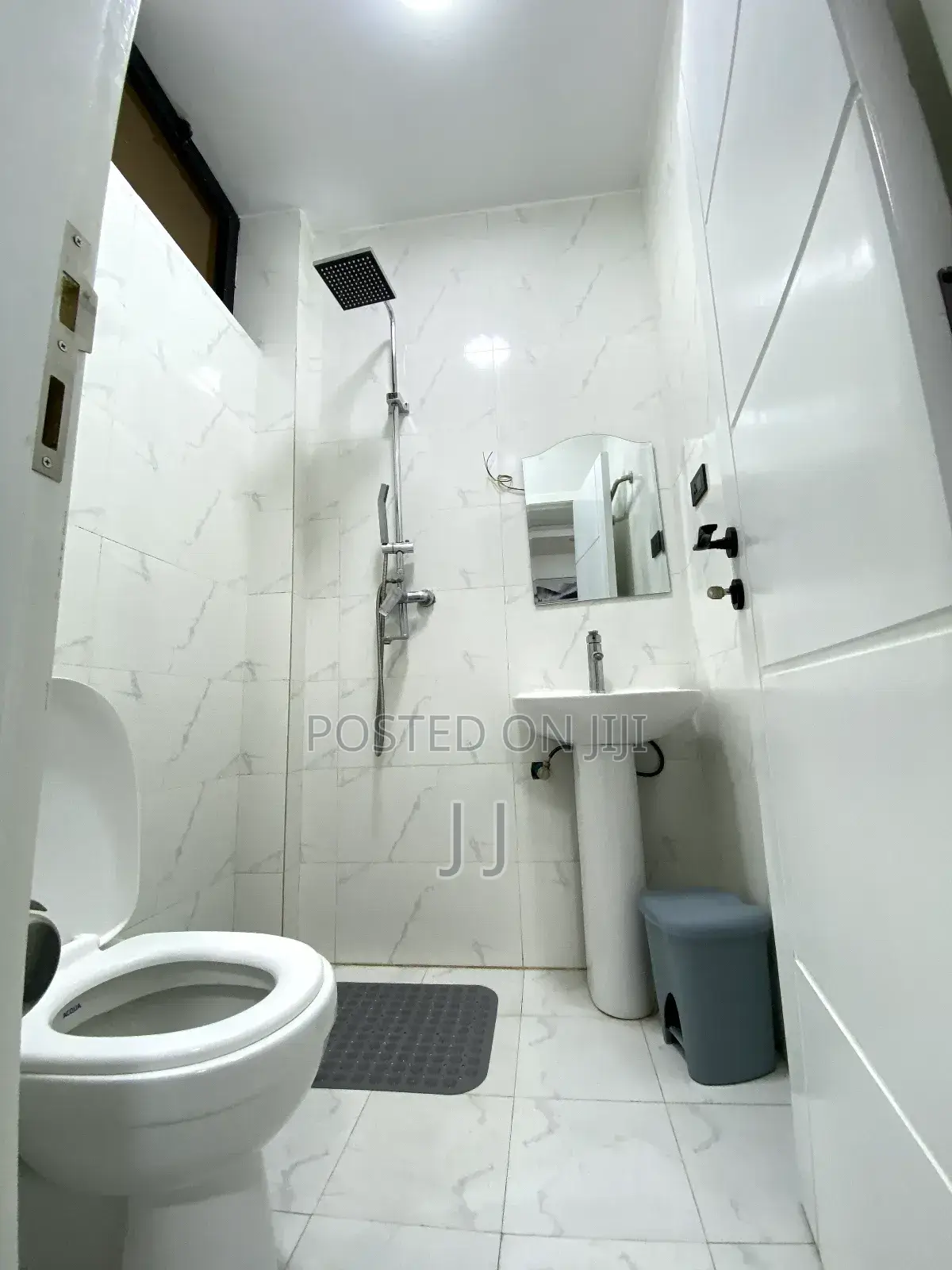 Furnished 3bdrm Apartment in Bole for rent