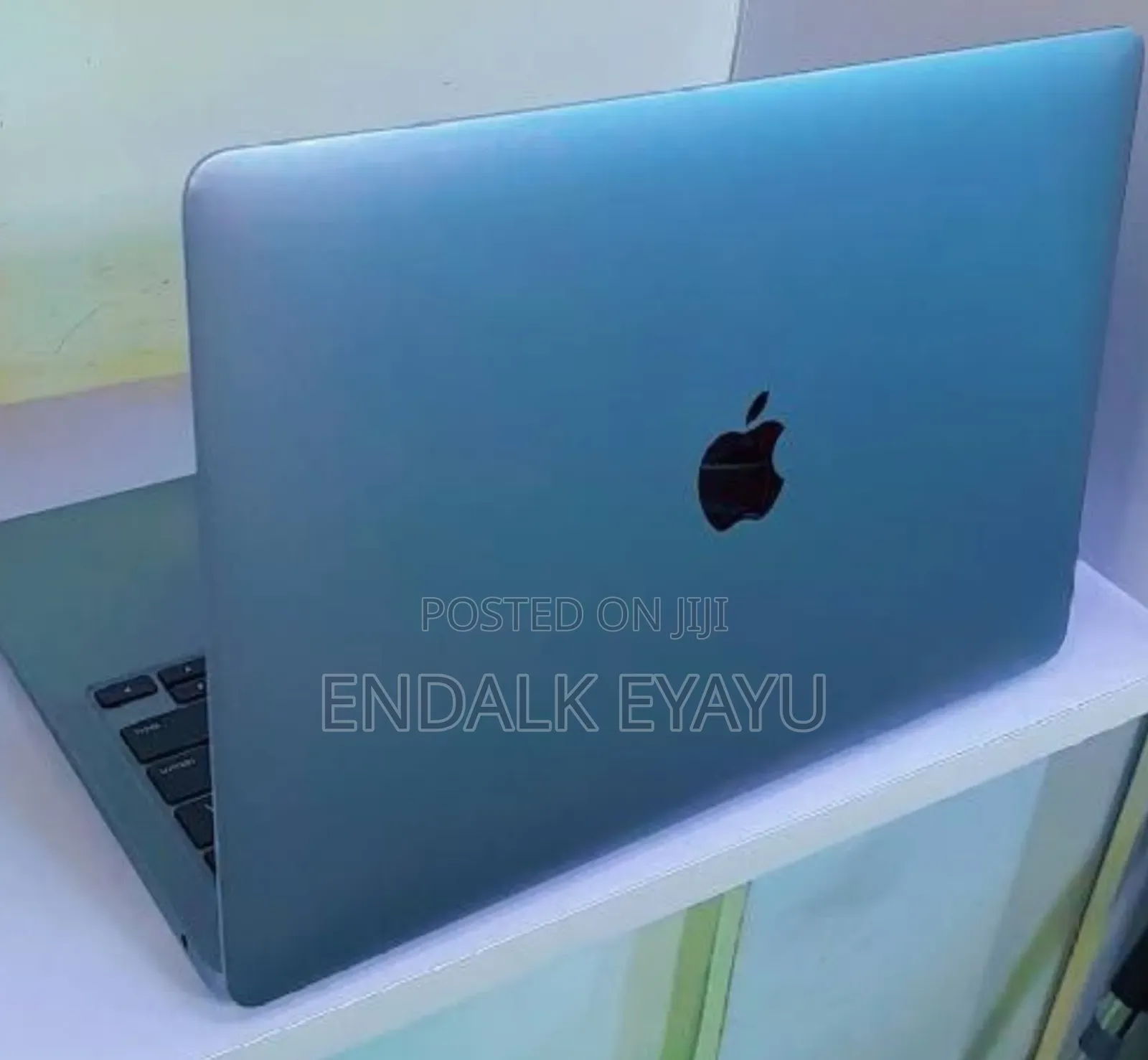 New Laptop Apple MacBook Air 8GB Apple M1 SSD 256GB