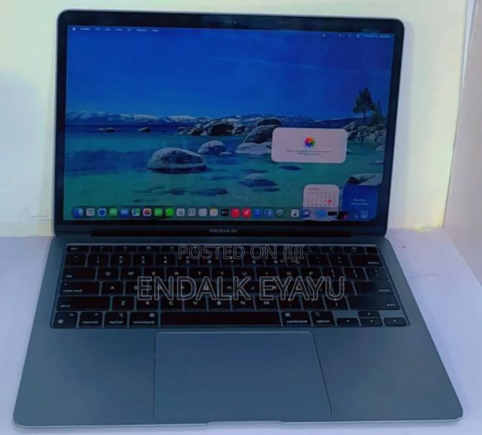 New Laptop Apple MacBook Air 8GB Apple M1 SSD 256GB