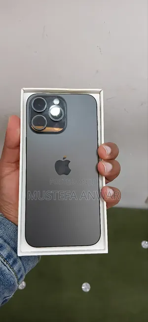 Photo - Apple iPhone 15 Pro Max 256 GB Blue