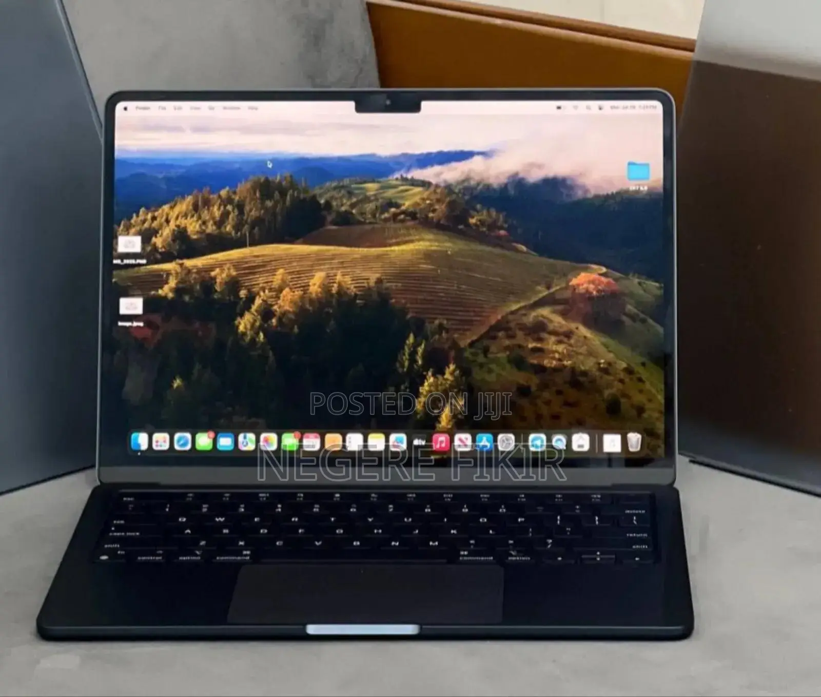 New Laptop Apple MacBook Air 2022 M2 8GB Apple M2 SSD 256GB