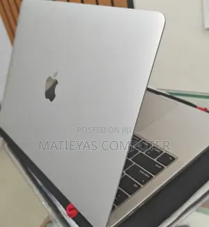 New Laptop Apple MacBook Pro M1 8GB Intel Core I5 SSD 256GB