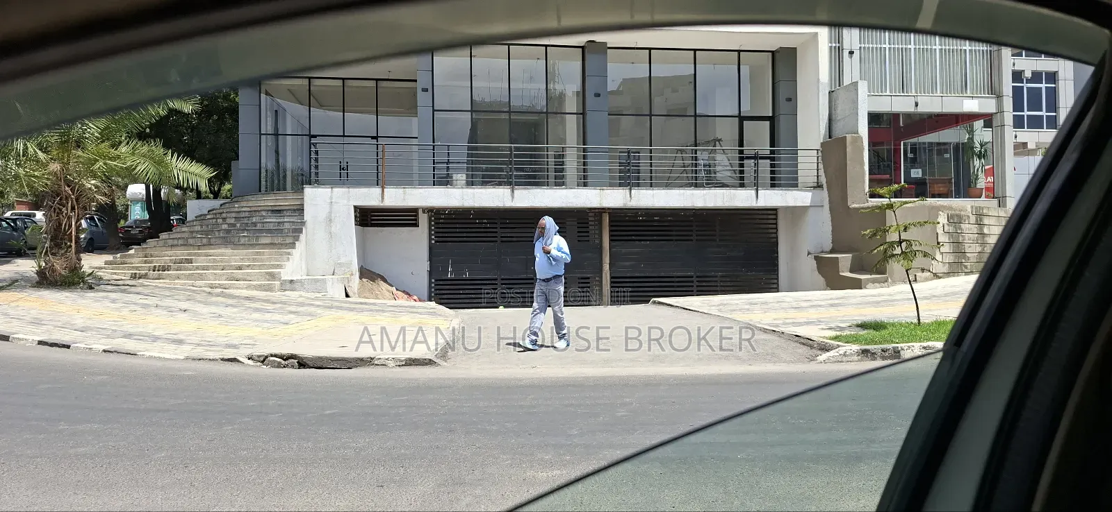 Urgently Available for Rent for Showroom and Supermarket, 250sqm