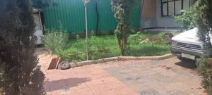 የሚከራይ ቪላ አአ ለም ሆቴል አከባቢ 500sqm 3መኝታ 3 ሰርቪስ ዋጋ 100birr