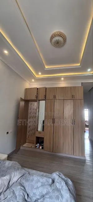 Furnished 6bdrm Villa in Bole for sale