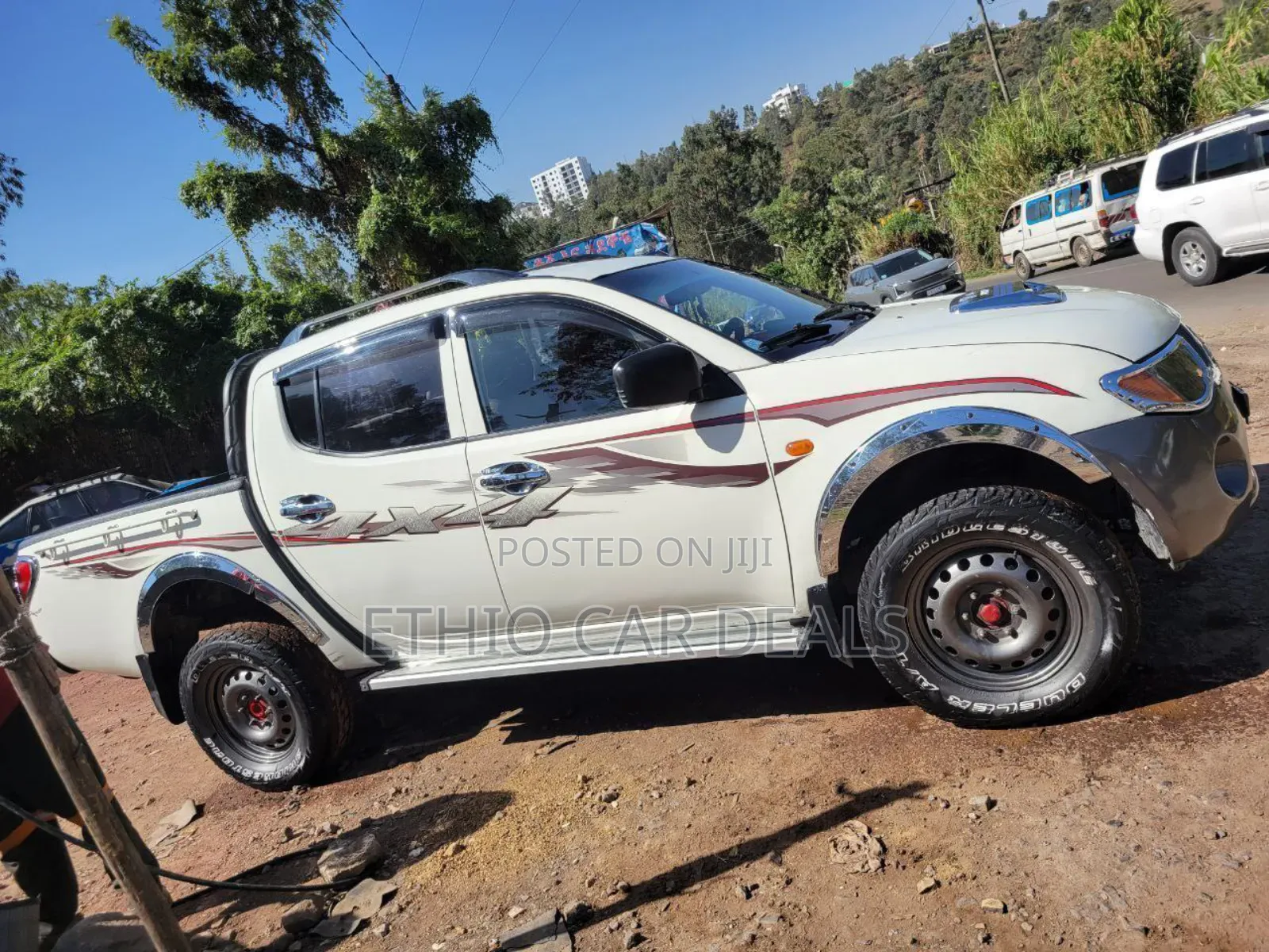Mitsubishi L200 2010 White