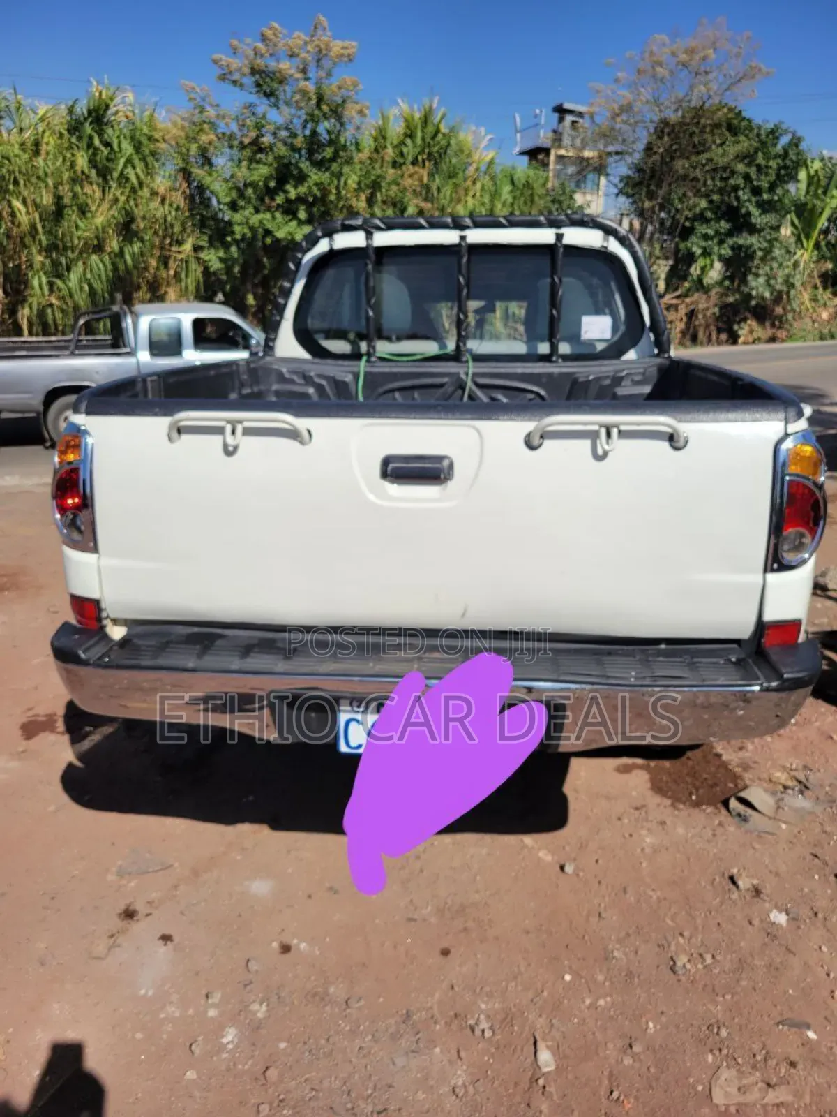Mitsubishi L200 2010 White