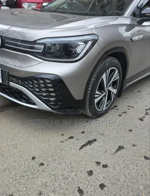 New Volkswagen ID.6 2024 Gold