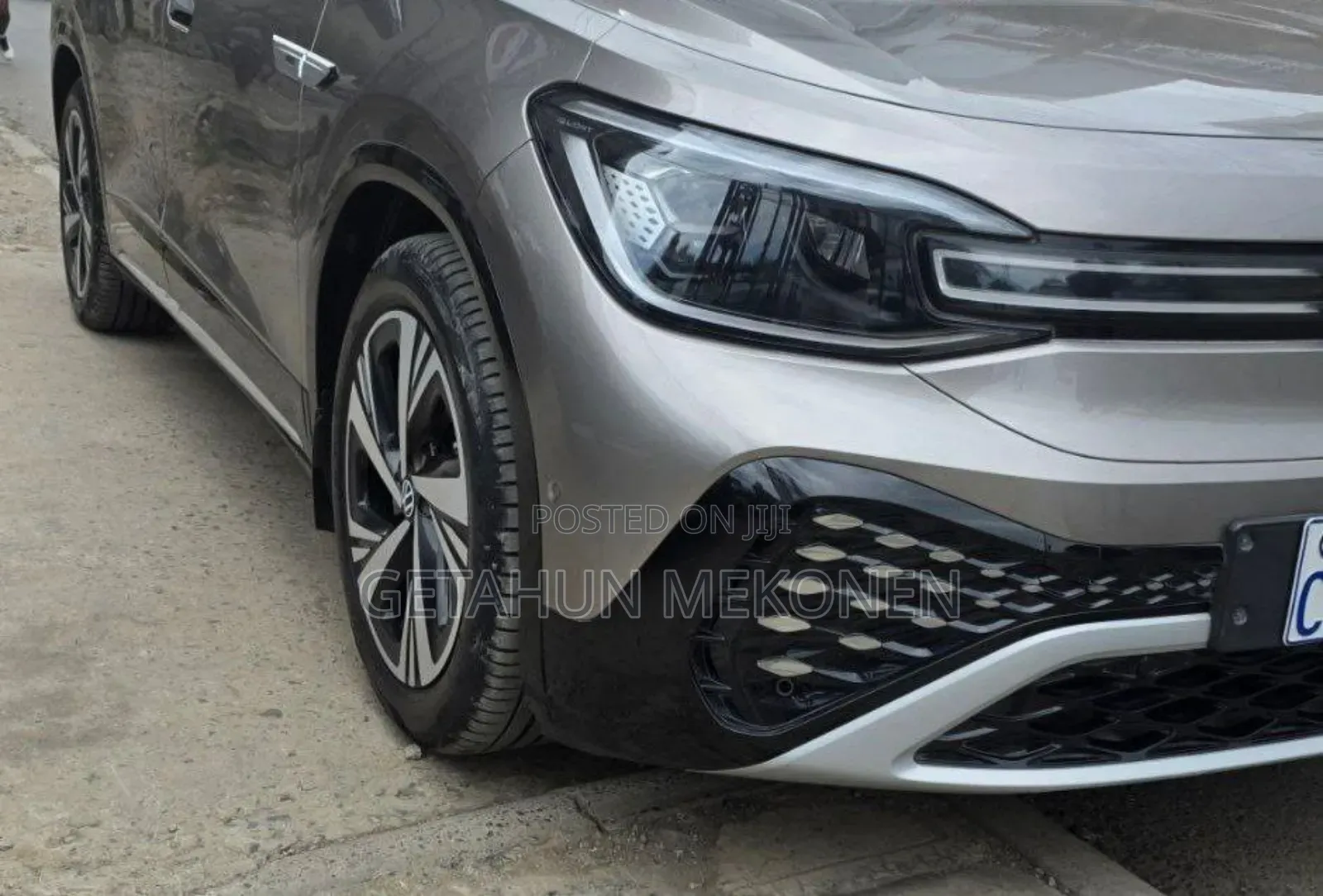 New Volkswagen ID.6 2024 Gold