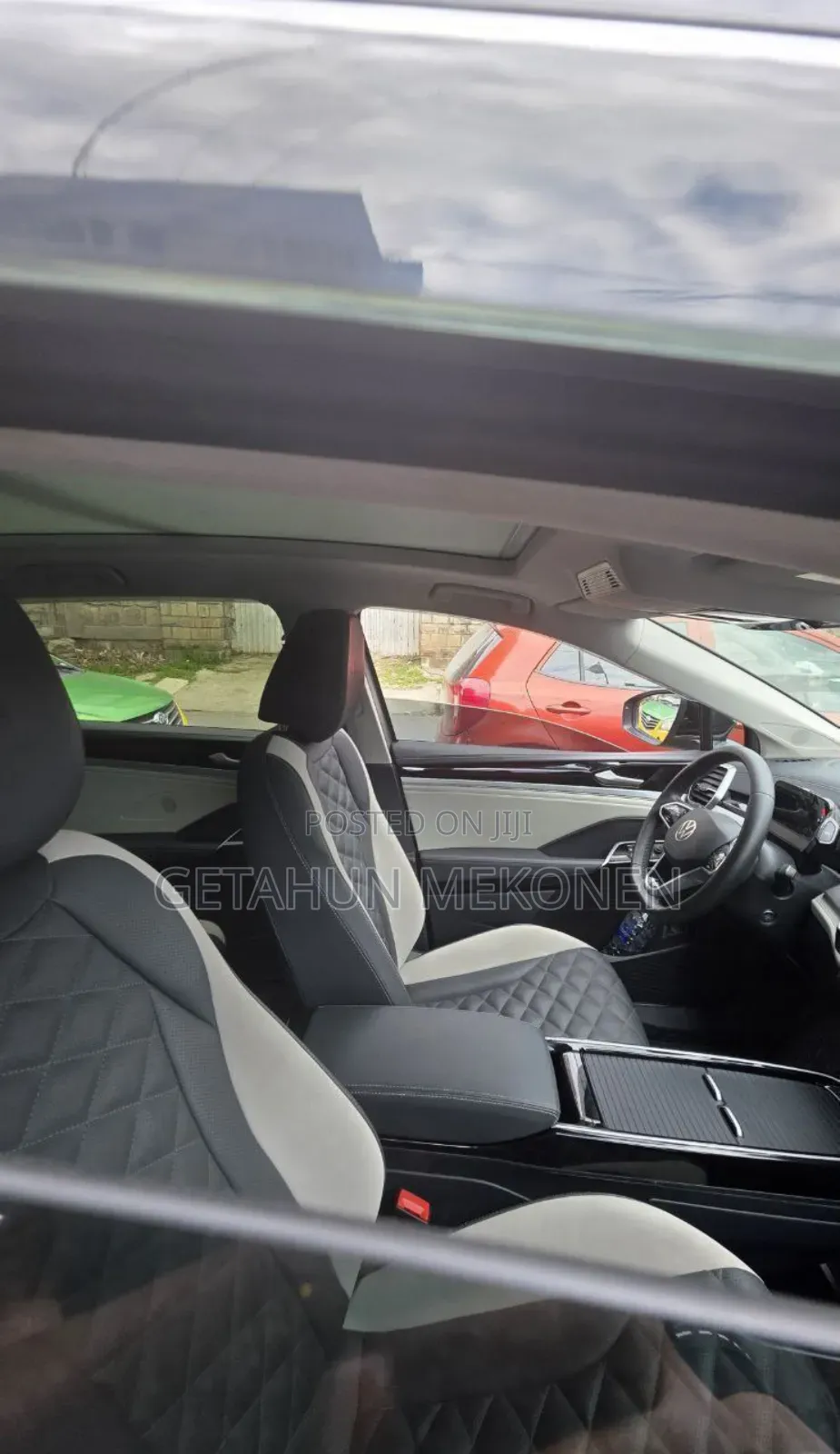 New Volkswagen ID.6 2024 Gold