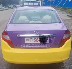 JAC J3 1.3 Sedan FWD 2017 Pink