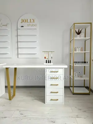 Photo - Nail Tabels (Manicure Ttabel) የጥፍር ጠረጴዛ