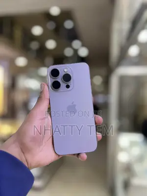 Photo - Apple iPhone 15 Pro 128 GB Pink