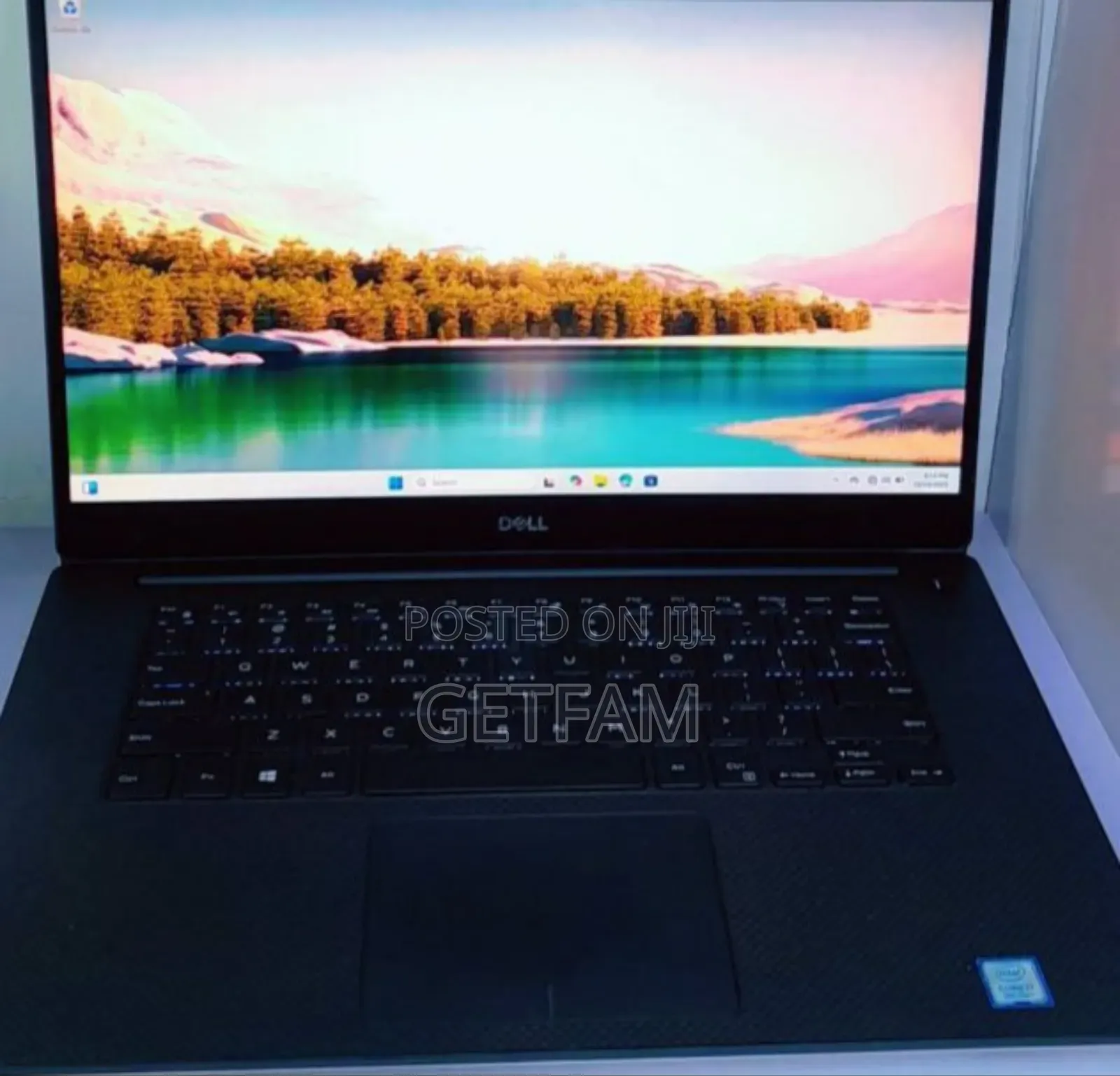 New Laptop Dell XPS 15 24GB AMD Ryzen 7 SSD 1T