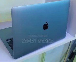 New Laptop Apple MacBook Air 2020 M1 8GB Intel Core I7 SSD 256GB