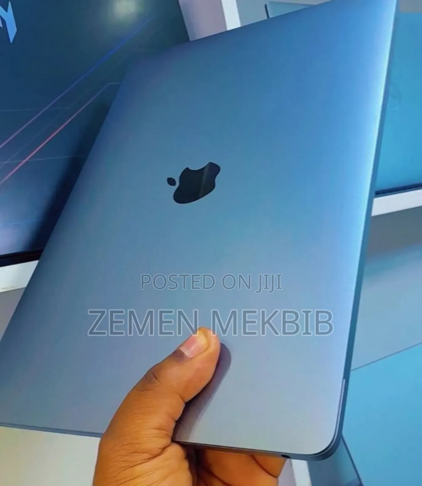 New Laptop Apple MacBook Air 2020 M1 8GB Intel Core I7 SSD 256GB