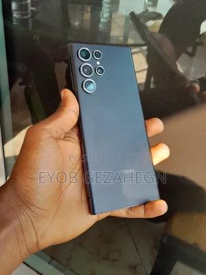 Photo - Samsung Galaxy S22 Ultra 256 GB Black