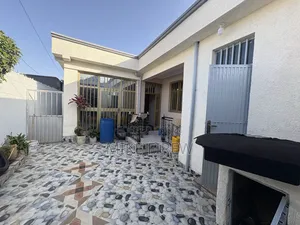 Photo - 3bdrm House in Akaky Kaliti for sale