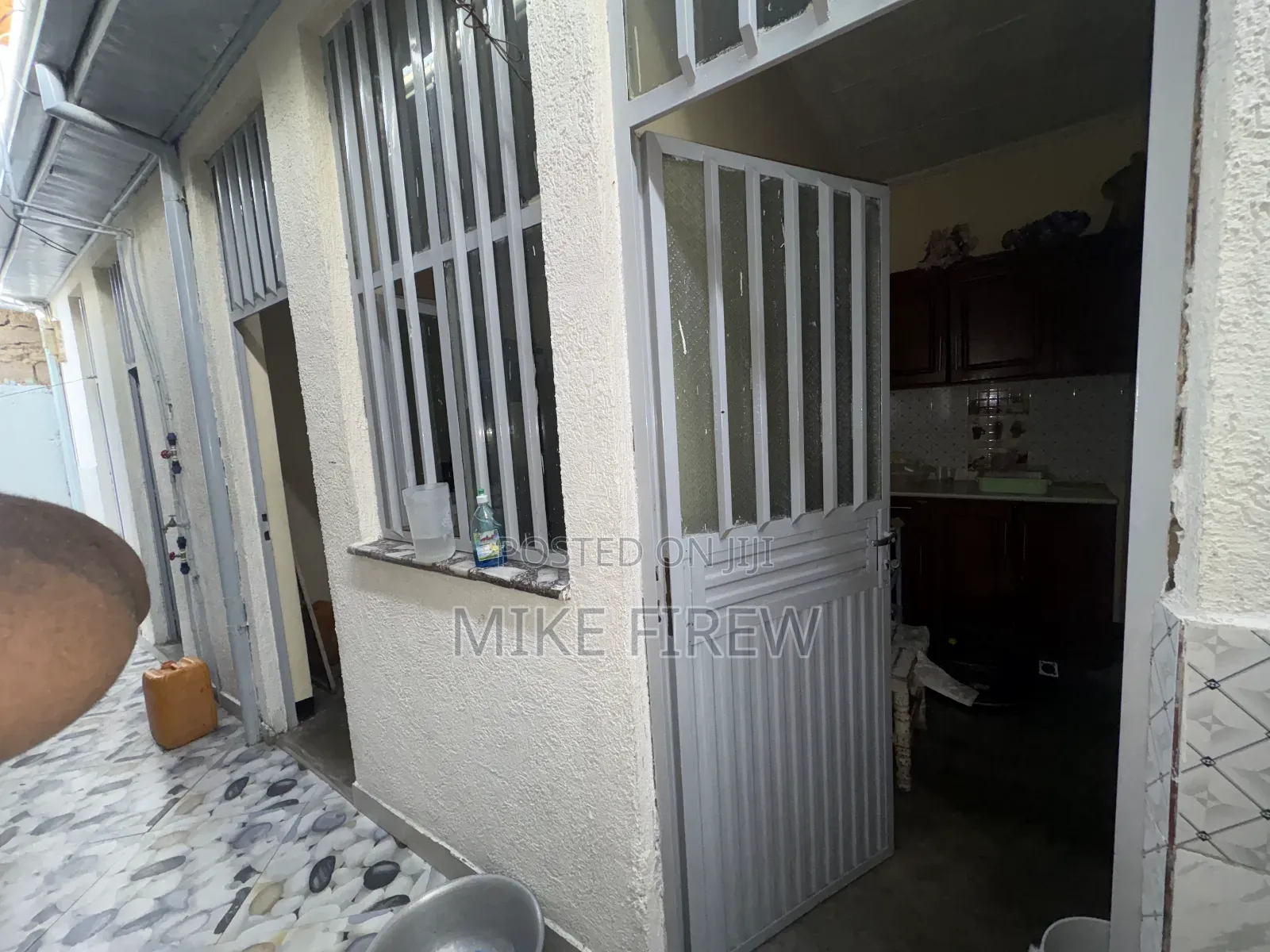 3bdrm House in Akaky Kaliti for sale