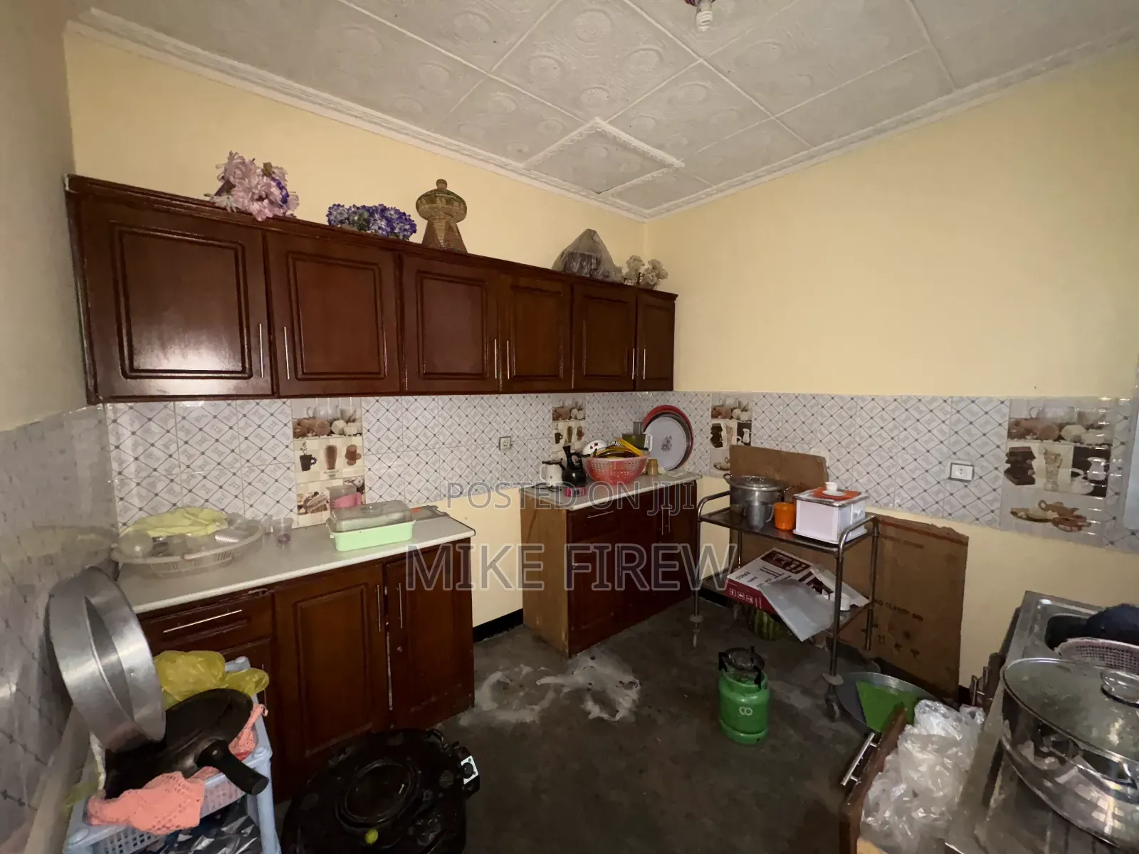 3bdrm House in Akaky Kaliti for sale