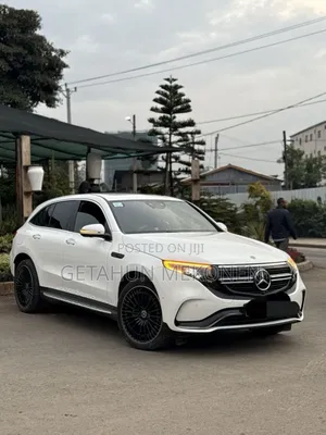Photo - Mercedes-Benz EQC EQC400 4MATIC 2023 White