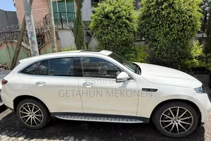Mercedes-Benz EQC EQC400 4MATIC 2023 White