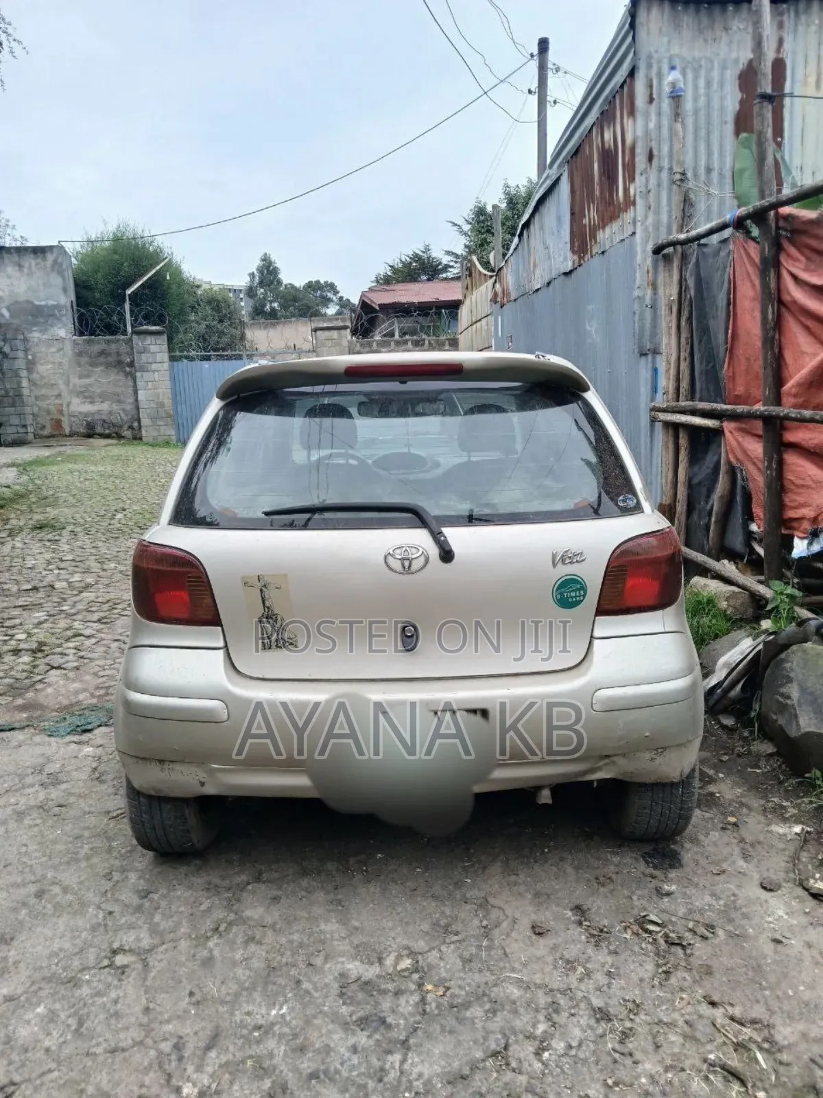 Toyota Vitz 2003 Gold