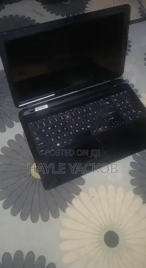 Photo - Laptop Toshiba Satellite C850 4GB Intel Core I3 HDD 1T