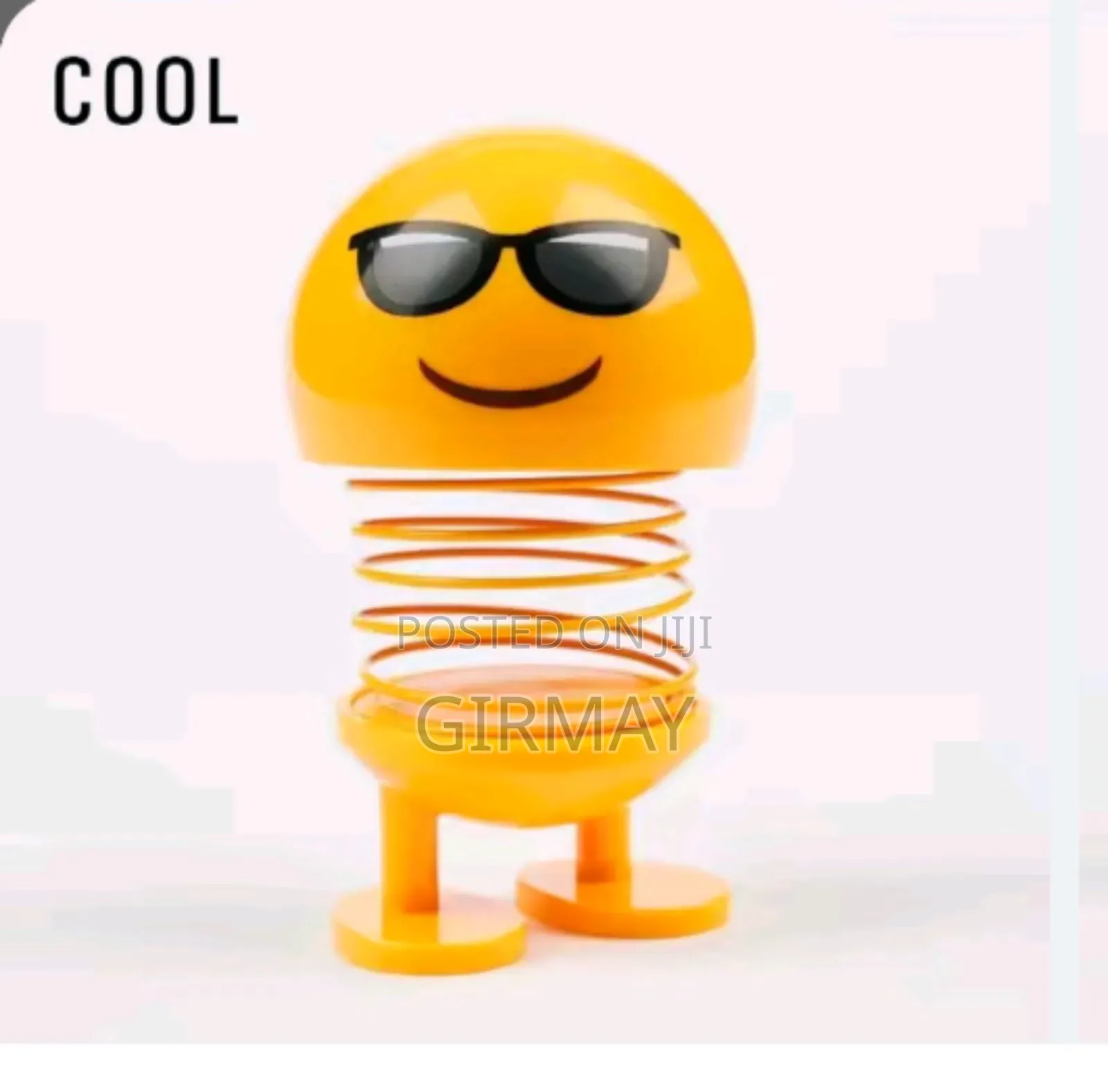 Car Dashboard's Shaking Heads