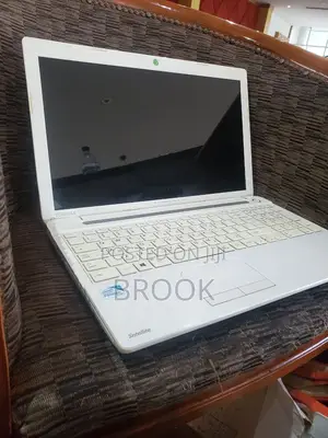 Laptop Toshiba Satellite C55 4GB Intel Pentium SSD 128GB