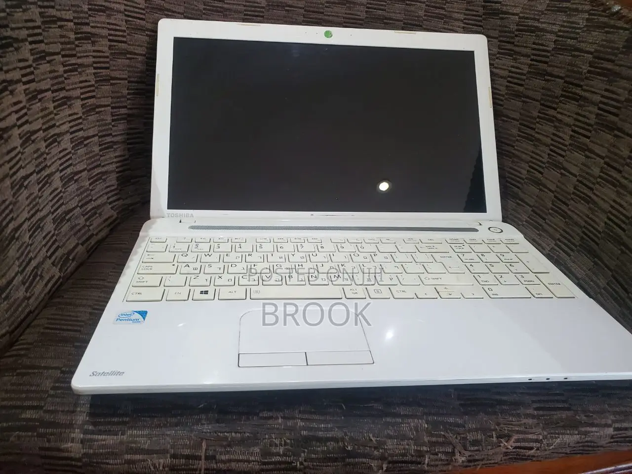 Laptop Toshiba Satellite C55 4GB Intel Pentium SSD 128GB