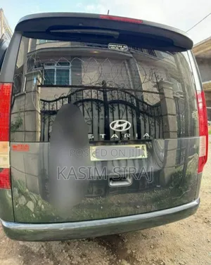 Hyundai Staria 2.2D AWD 2022 Gray