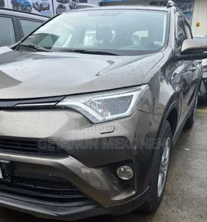 Toyota RAV4 2017 Gold