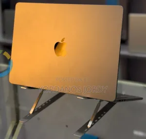 Photo - New Laptop Apple MacBook Air 2022 M2 8GB Apple M2 SSD 256GB