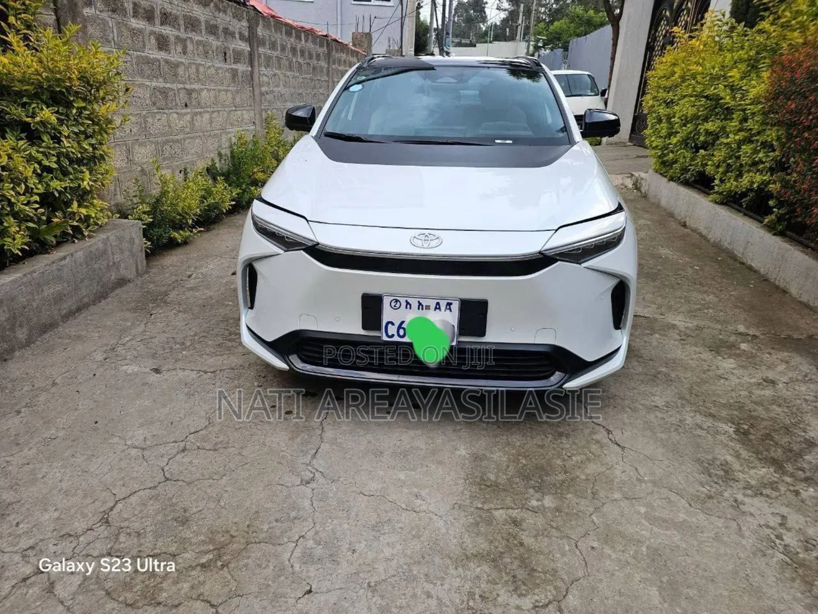 Toyota bZ4X 71.4 kWh FWD 2023 White