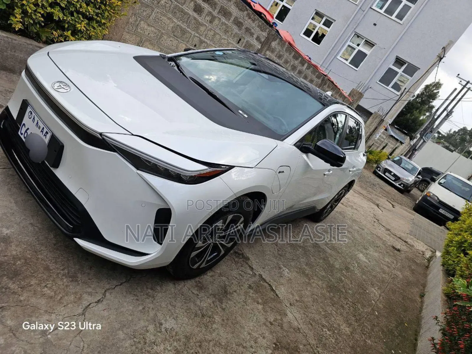 Toyota bZ4X 71.4 kWh FWD 2023 White