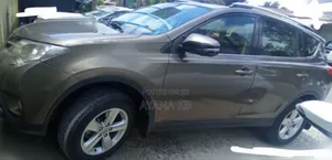 Photo - Toyota RAV4 2013 Gray