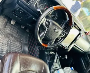 Toyota Land Cruiser 4.5 V8 GX-R 2012 White