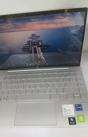 New Laptop HP Envy X360 16GB Intel Core I7 SSD 1T
