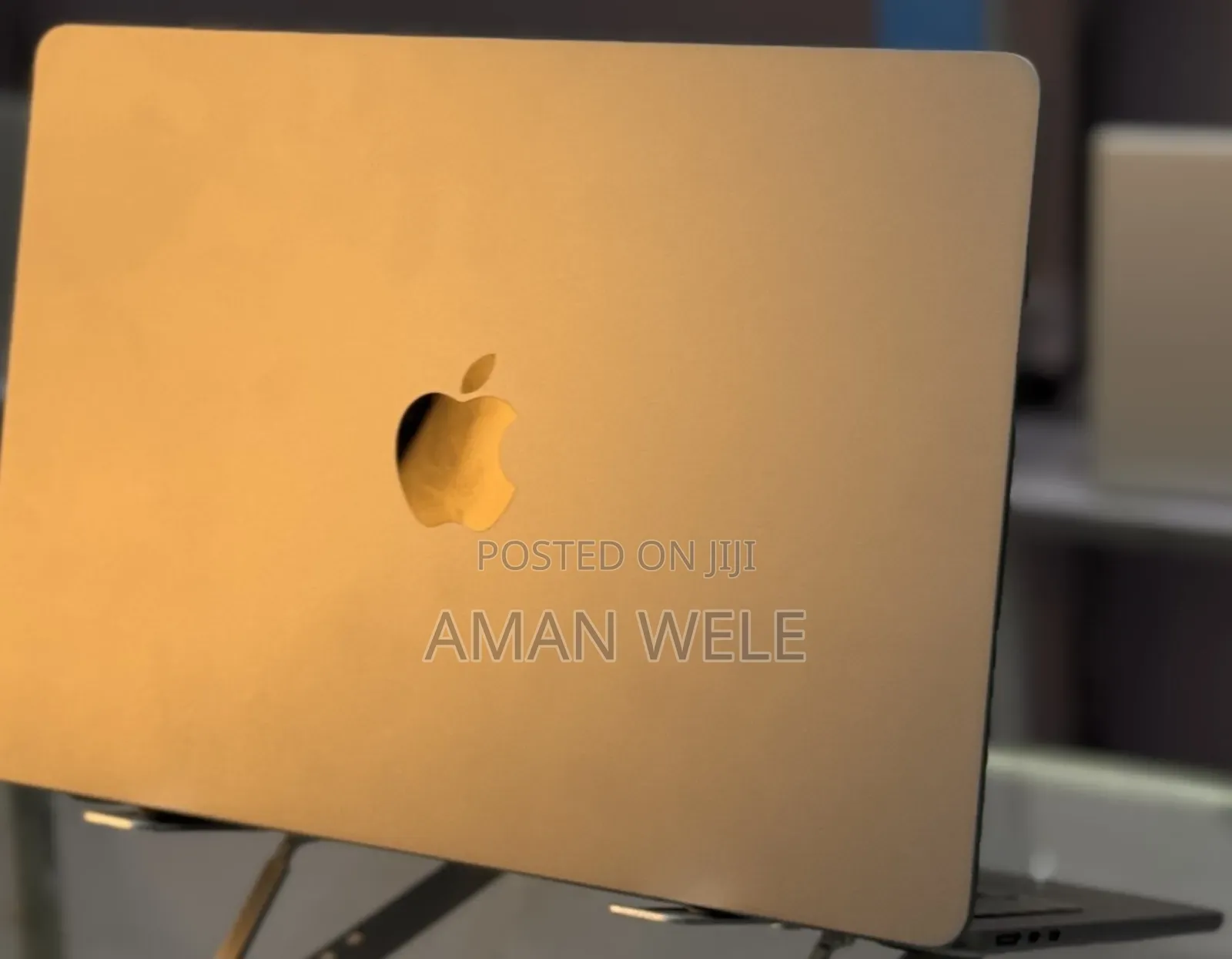 New Laptop Apple MacBook Air 2022 M2 8GB Apple M2 SSD 256GB