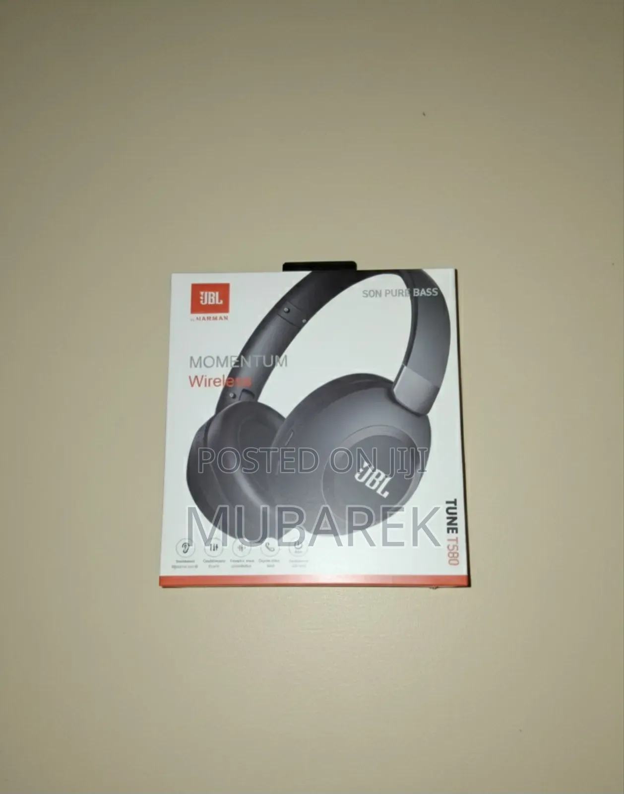 JBL T580 Deep Bass Premium Materials