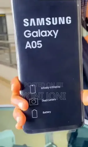 Photo - New Samsung Galaxy A05 64 GB Black