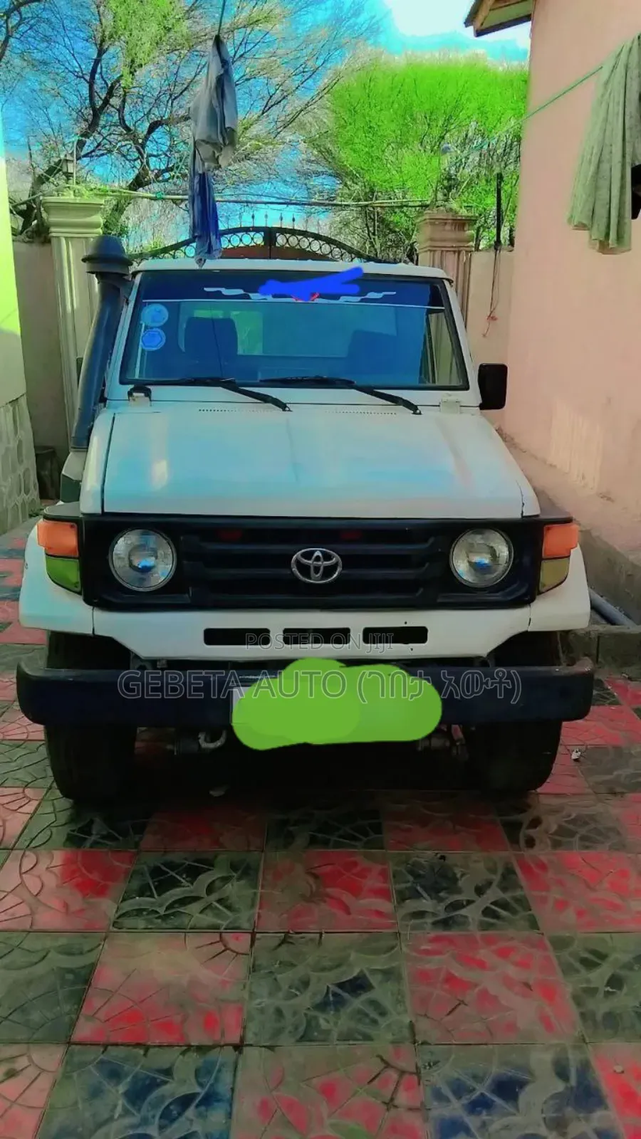 Toyota Land Cruiser 1998 White