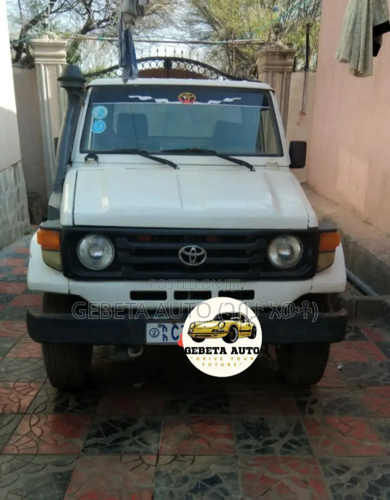 Toyota Land Cruiser 1998 White