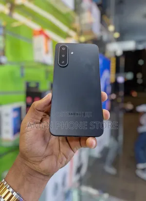 Photo - New Samsung Galaxy A17 256 GB Black