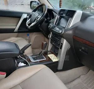 Toyota Land Cruiser 2013 Black