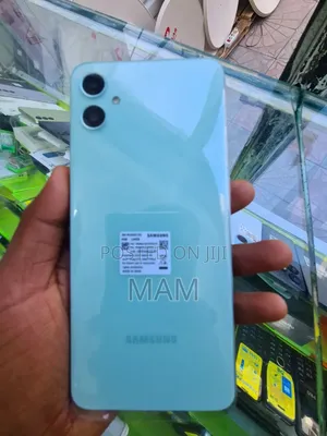 Photo - New Samsung Galaxy A05 64 GB Black