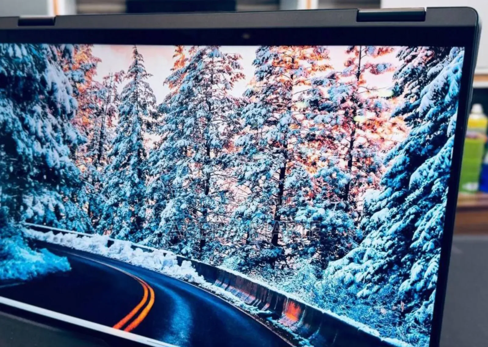 New Laptop Lenovo Yoga 7i 16GB Intel Core I7 SSD 512GB